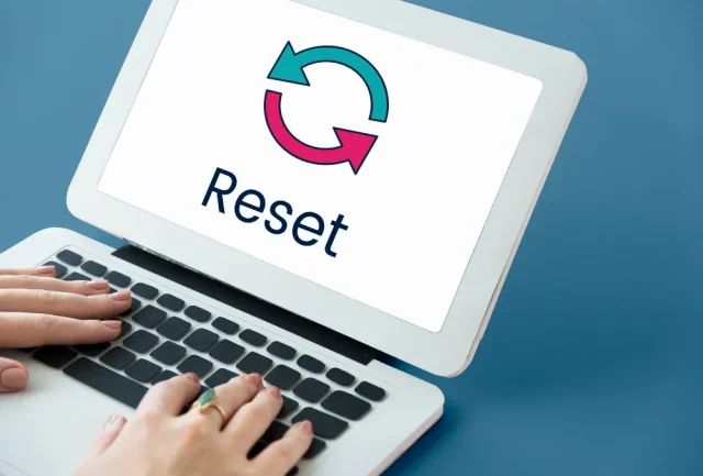 How to Factory Reset Windows 11 without Settings